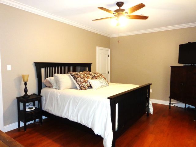 208 Rue De Levert, Raceland, LA 70394