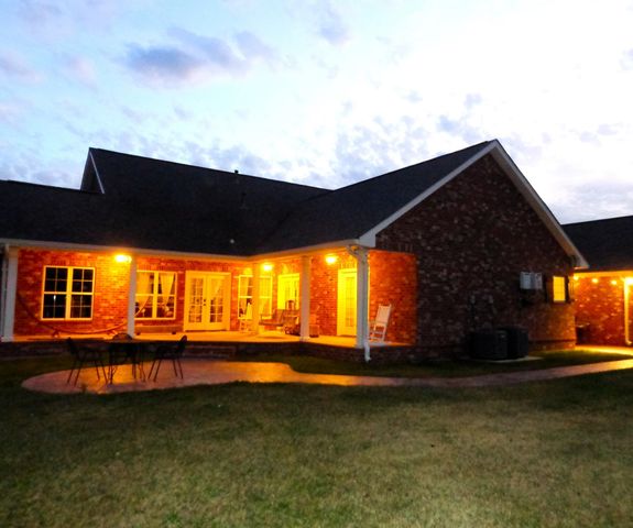 208 Rue De Levert, Raceland, LA 70394