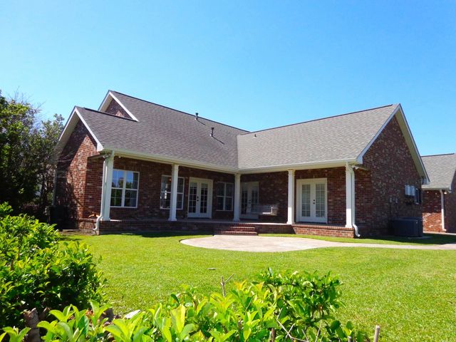 208 Rue De Levert, Raceland, LA 70394