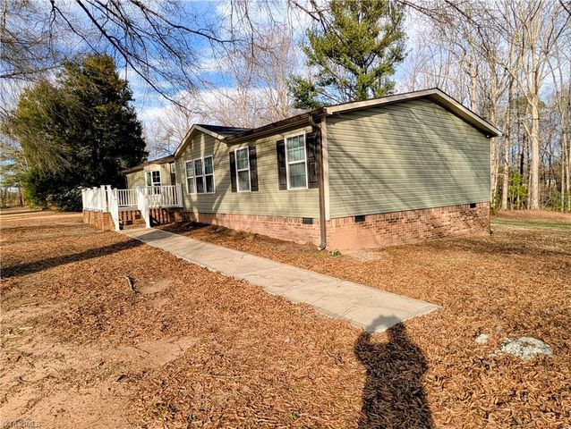 1059 Whitts Road, Madison, NC 27025