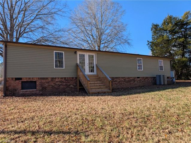 1059 Whitts Road, Madison, NC 27025