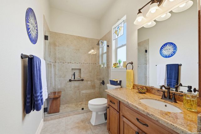 1253 Sundown Trl, Fischer, TX 78623