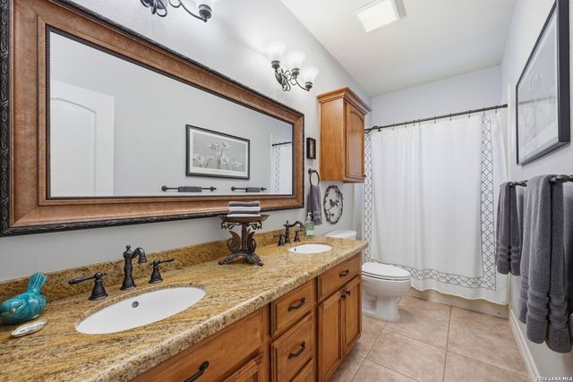1253 Sundown Trl, Fischer, TX 78623