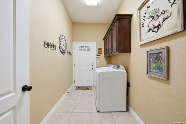 1253 Sundown Trl, Fischer, TX 78623