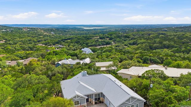 1253 Sundown Trl, Fischer, TX 78623