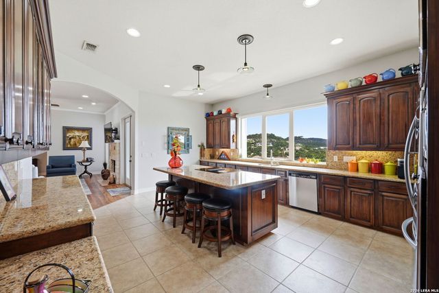 1253 Sundown Trl, Fischer, TX 78623