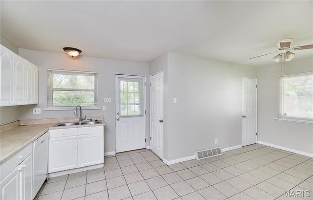 1960 Parker Road, Florissant, MO 63033