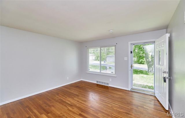 1960 Parker Road, Florissant, MO 63033