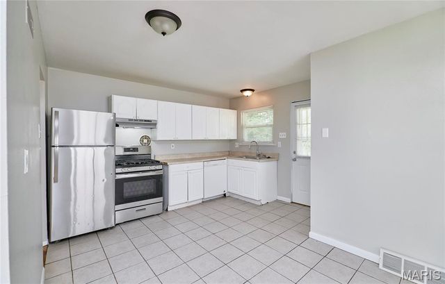 1960 Parker Road, Florissant, MO 63033