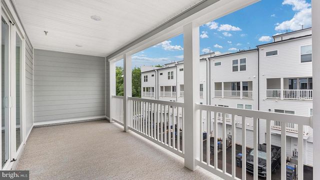 20816 CLOONGEE TER, Dulles, VA 20166