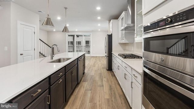 20816 CLOONGEE TER, Dulles, VA 20166