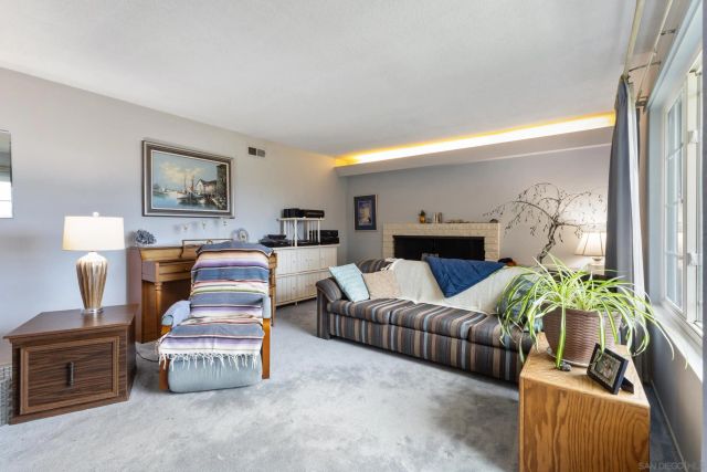 1724 S Santa Fe Ave, Vista, CA 92084