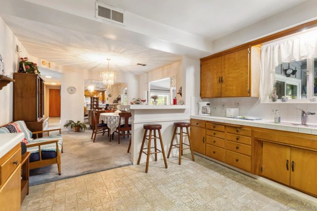 1724 S Santa Fe Ave, Vista, CA 92084