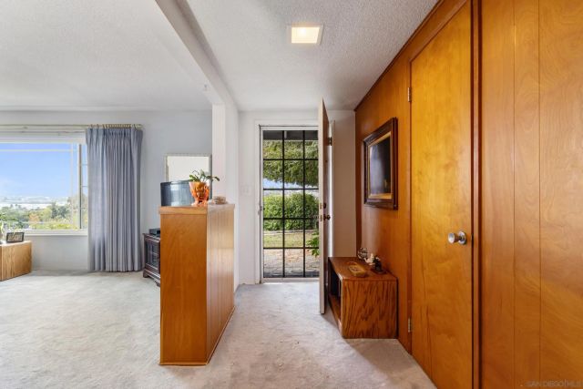 1724 S Santa Fe Ave, Vista, CA 92084