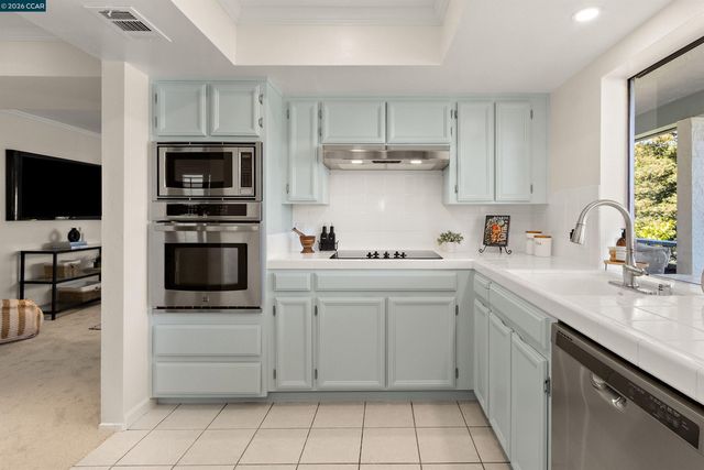 1501 Ptarmigan Dr 7B, Walnut Creek, CA 94595