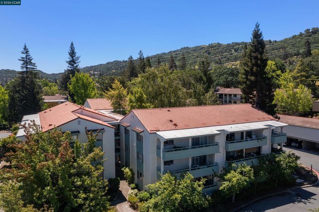 1501 Ptarmigan Dr 7B, Walnut Creek, CA 94595