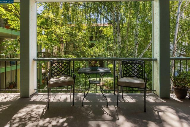 1501 Ptarmigan Dr 7B, Walnut Creek, CA 94595