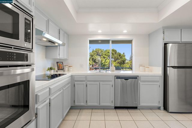 1501 Ptarmigan Dr 7B, Walnut Creek, CA 94595