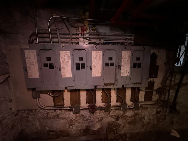 517 W Englewood Avenue, Chicago, IL 60621