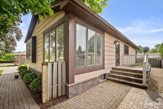 128 N Hale Avenue, Bartlett, IL 60103