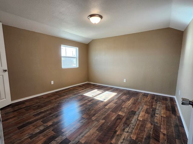 1010 SW 5th St, Andrews, TX 79714