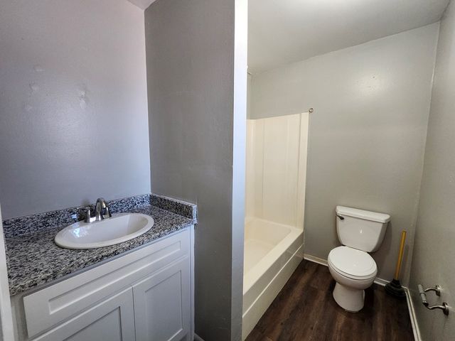 1010 SW 5th St, Andrews, TX 79714