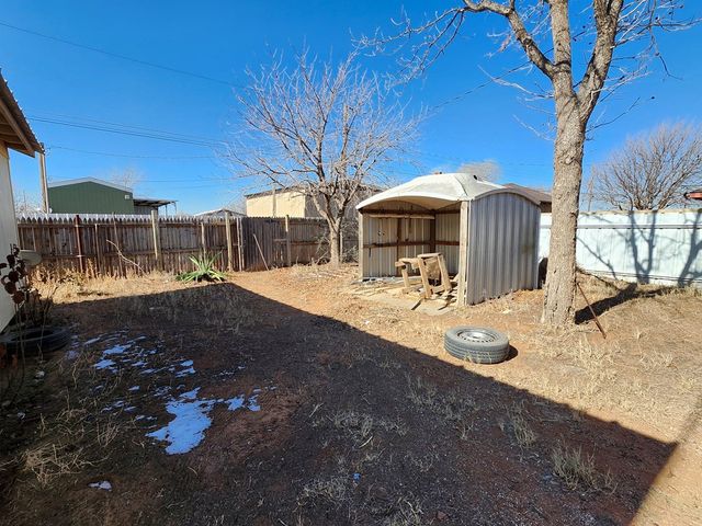 1010 SW 5th St, Andrews, TX 79714