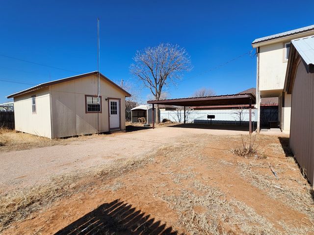 1010 SW 5th St, Andrews, TX 79714