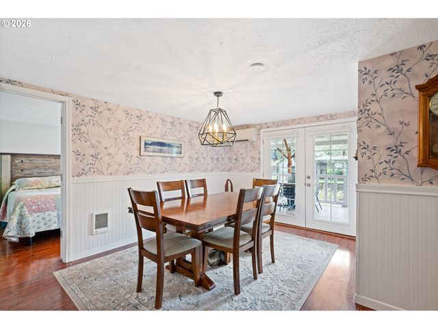 722 2ND Ave, Castle Rock, WA 98611