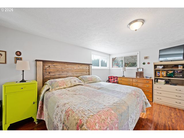 722 2ND Ave, Castle Rock, WA 98611