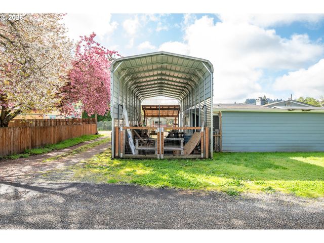 722 2ND Ave, Castle Rock, WA 98611