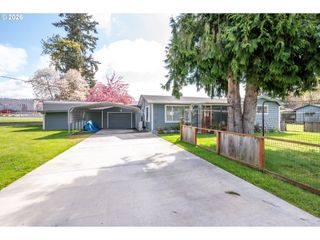 722 2ND Ave, Castle Rock, WA 98611