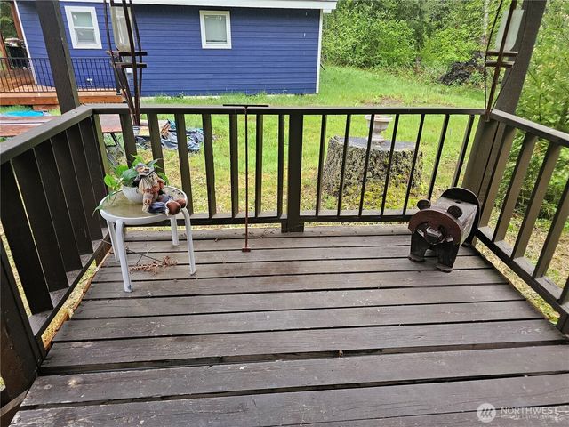 134 Mowich Way, Ashford, WA 98304