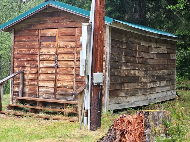 134 Mowich Way, Ashford, WA 98304