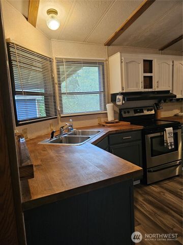 134 Mowich Way, Ashford, WA 98304