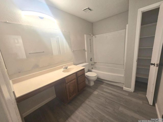 10243 Raven Field, San Antonio, TX 78245