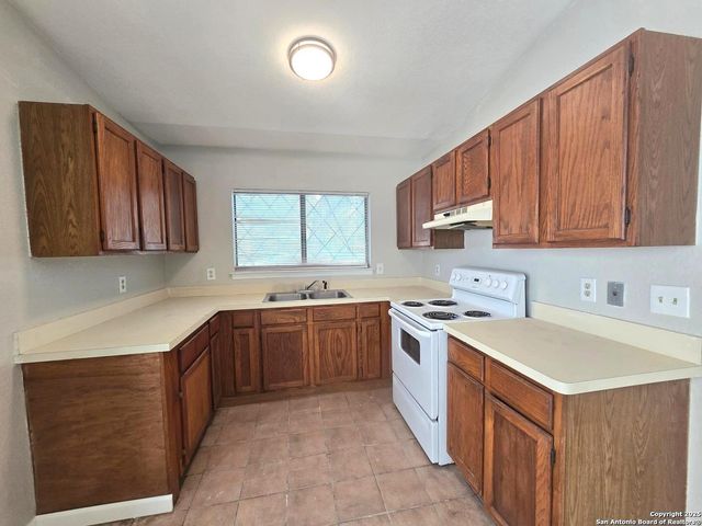 10243 Raven Field, San Antonio, TX 78245