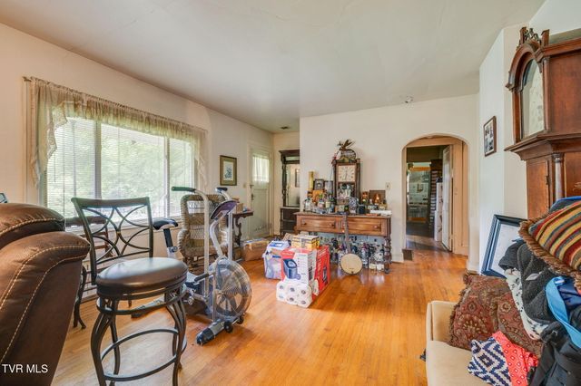 4136 Ridge Road, Kingsport, TN 37660