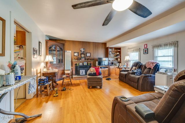 4136 Ridge Road, Kingsport, TN 37660