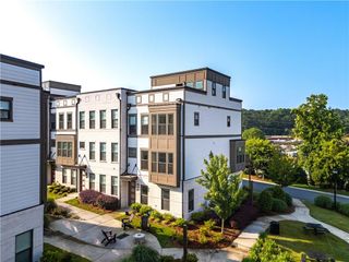 2076 Holtz Lane, Atlanta, GA 30318