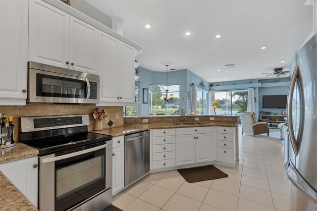 9910 LAUREL VALLEY AVENUE CIRCLE, Bradenton, FL 34202