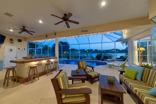 9910 LAUREL VALLEY AVENUE CIRCLE, Bradenton, FL 34202