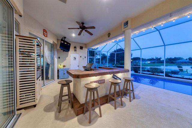 9910 LAUREL VALLEY AVENUE CIRCLE, Bradenton, FL 34202