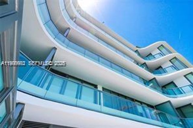 9901 W Bay Harbor Dr 305, Bay Harbor Islands, FL 33154