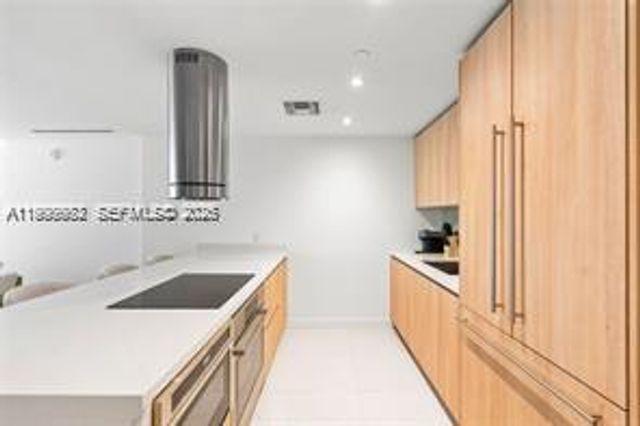 9901 W Bay Harbor Dr 305, Bay Harbor Islands, FL 33154