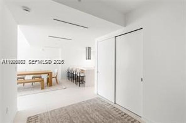 9901 W Bay Harbor Dr 305, Bay Harbor Islands, FL 33154