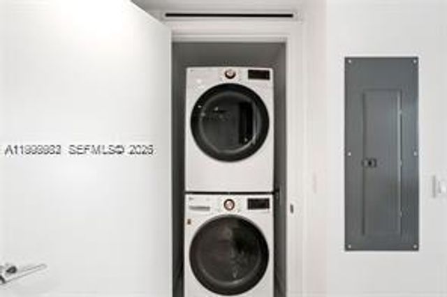 9901 W Bay Harbor Dr 305, Bay Harbor Islands, FL 33154