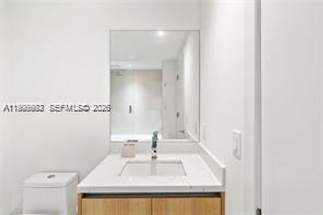 9901 W Bay Harbor Dr 305, Bay Harbor Islands, FL 33154