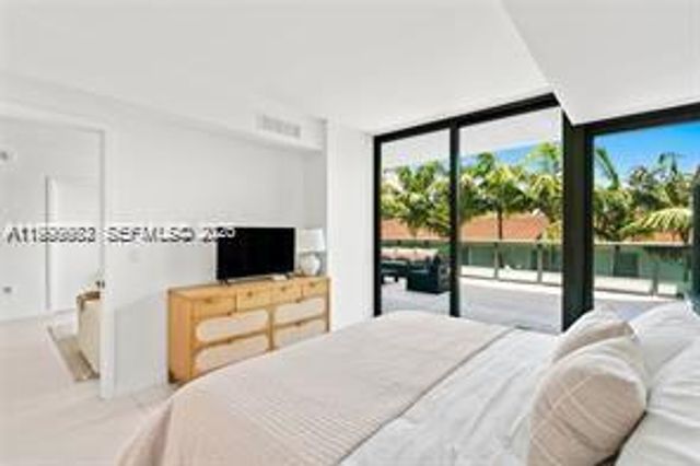 9901 W Bay Harbor Dr 305, Bay Harbor Islands, FL 33154