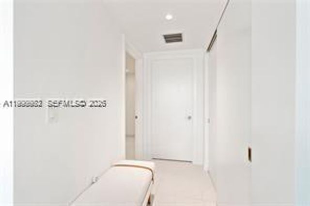 9901 W Bay Harbor Dr 305, Bay Harbor Islands, FL 33154